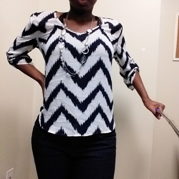 Blouse - Picture 2 of 3